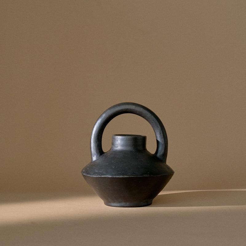 Contradictory Clay Vase 02 | Small Vases + Planters RRRES Obakki