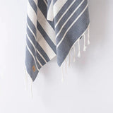 Cotton Throw | Ivory / Navy Blankets & Throws Candor - Fernanda Mereles Obakki