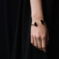 Halfmoon Split Bracelet | Black_Victorious Crafts_201-31-0597-132GPOS | Obakki