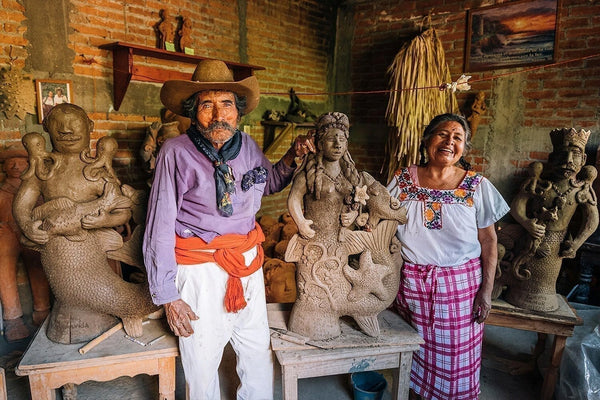 Hands That See: A Mexican Love Story - Obakki