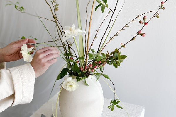 IN PRACTICE:
THE ART OF CREATING A WILD FORAGED BOUQUET  - Obakki