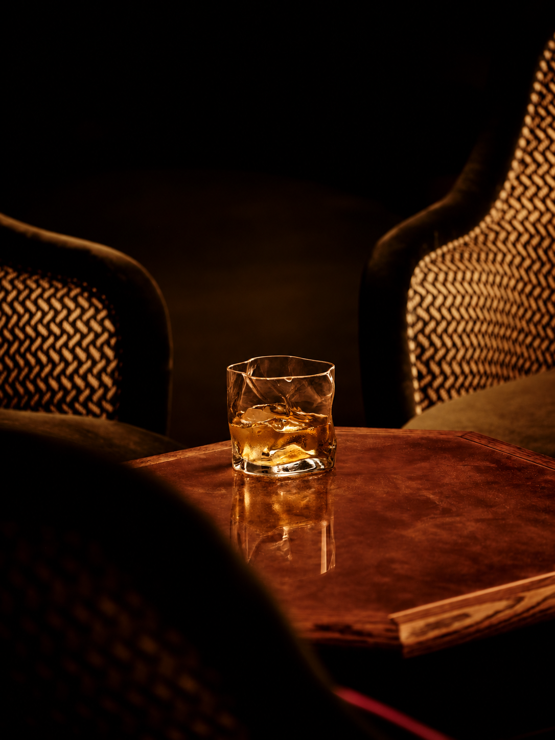 UNIQUE GLASSWARE