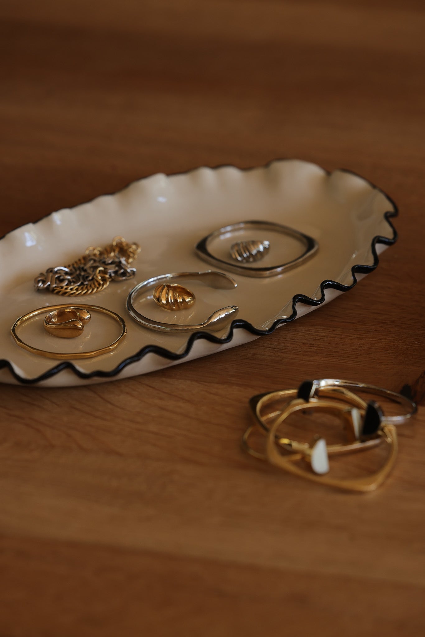 <p><em>UPCYCLED</em> JEWELRY</p>