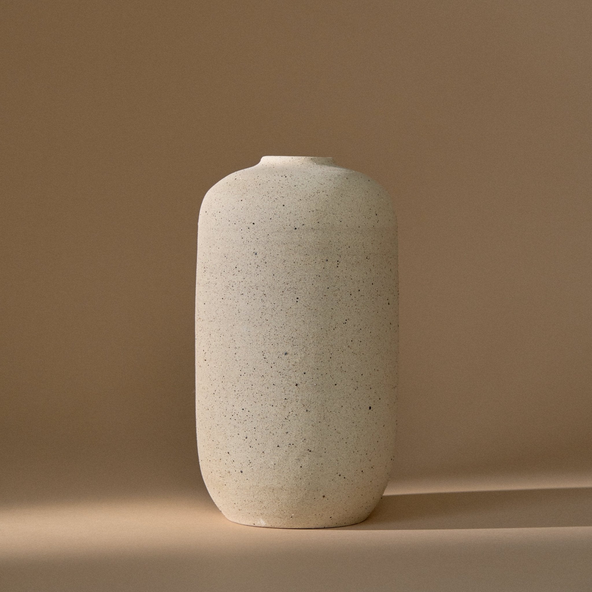 Base Vase | L_EnCrudo_201-74-0060-699-Granite | Obakki