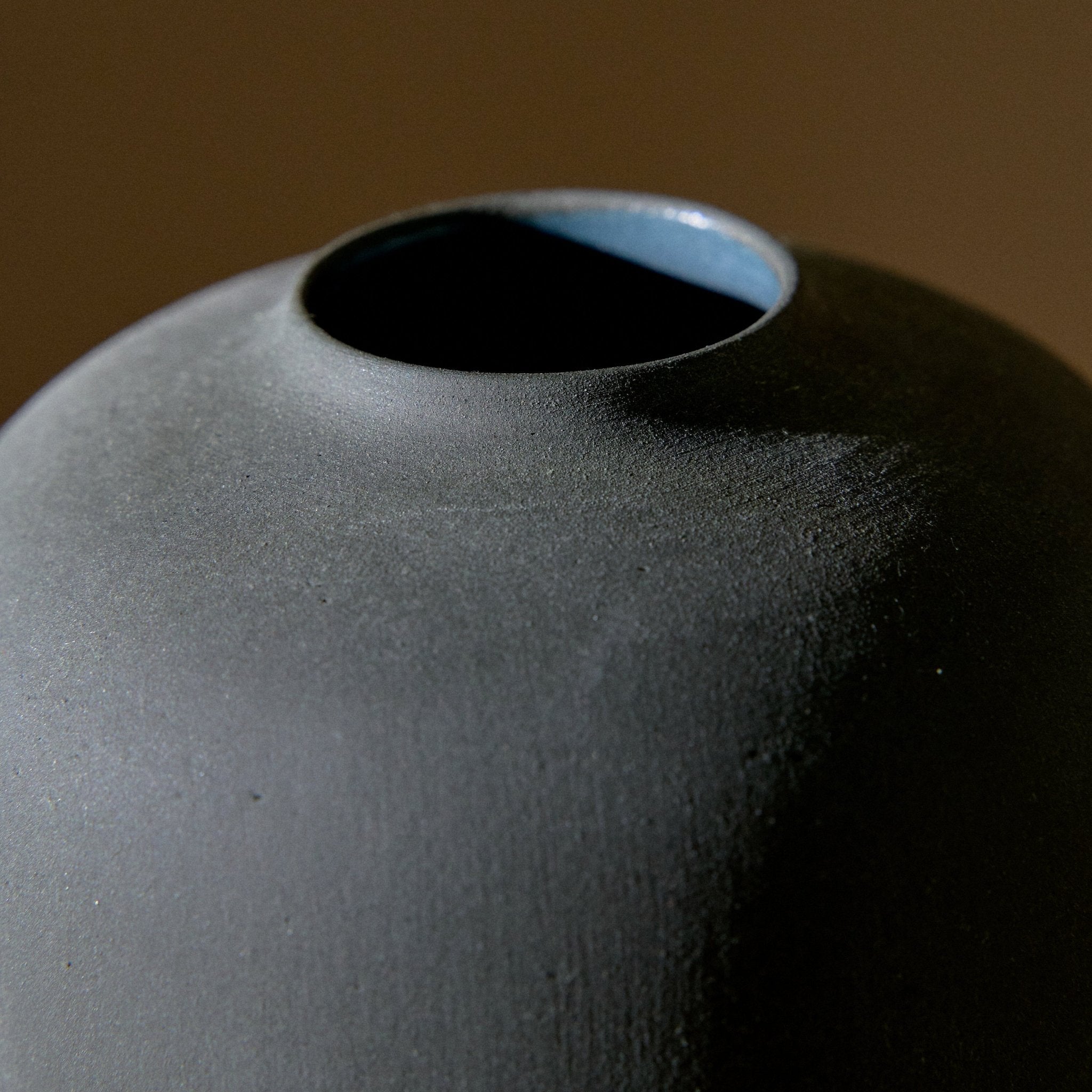 Base Vase | L_EnCrudo_201-74-0060-699-Granite | Obakki