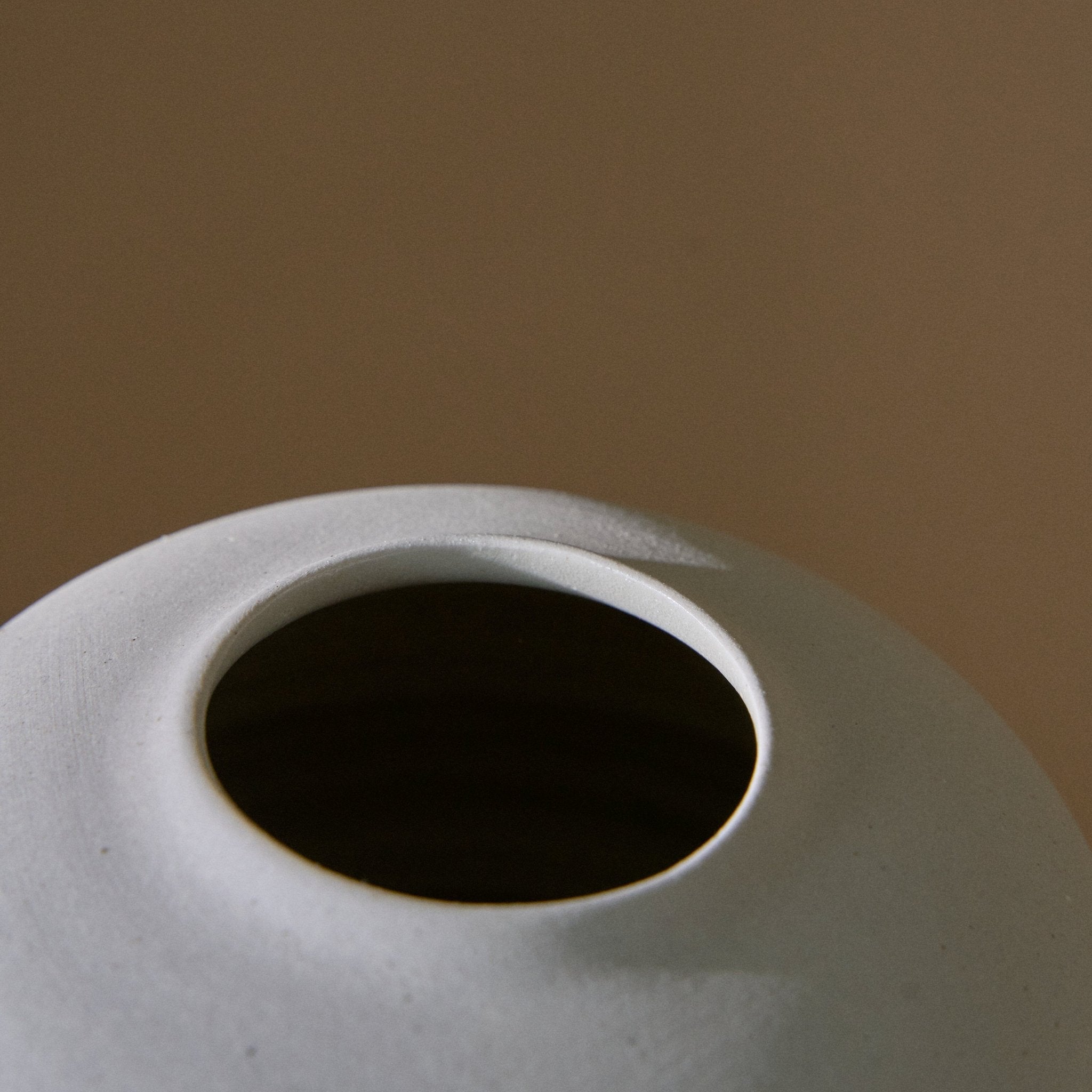 Base Vase | L_EnCrudo_201-74-0060-699-Granite | Obakki