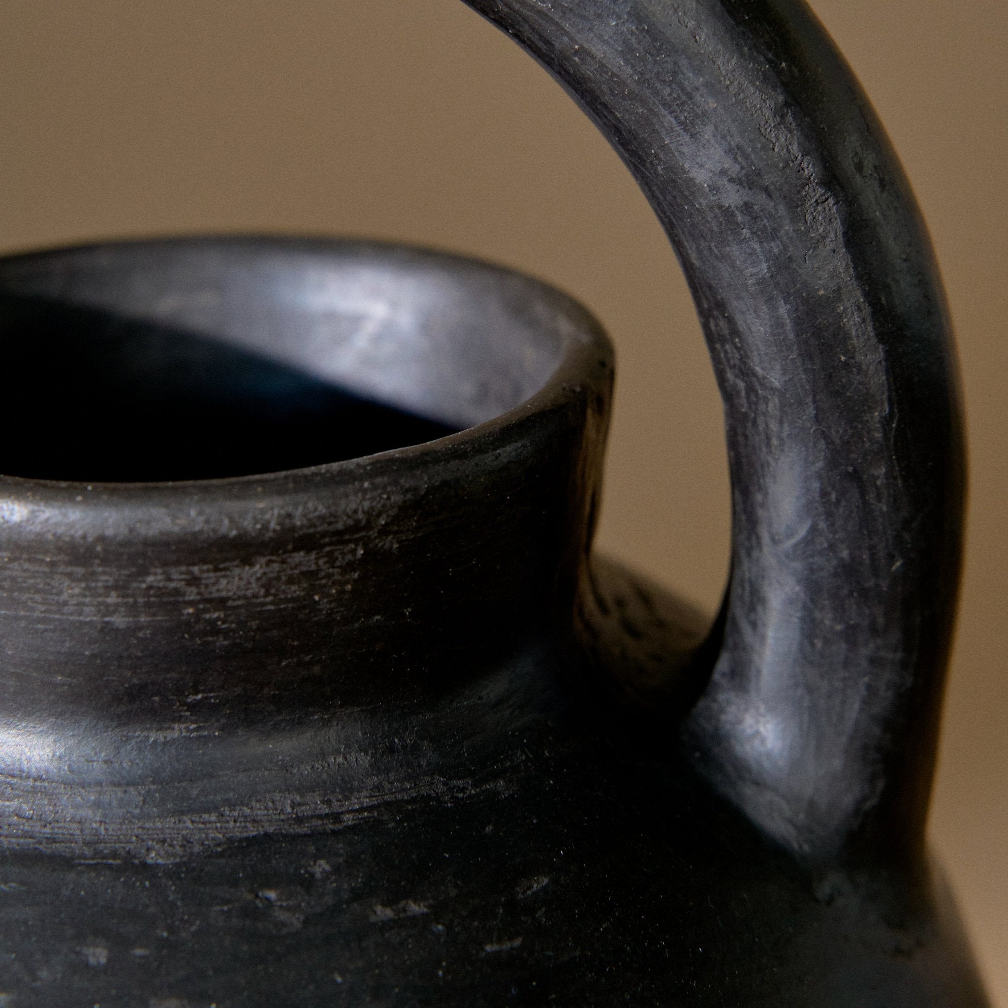 Contradictory Clay Vase 04 | Small Vases + Planters RRRES Obakki