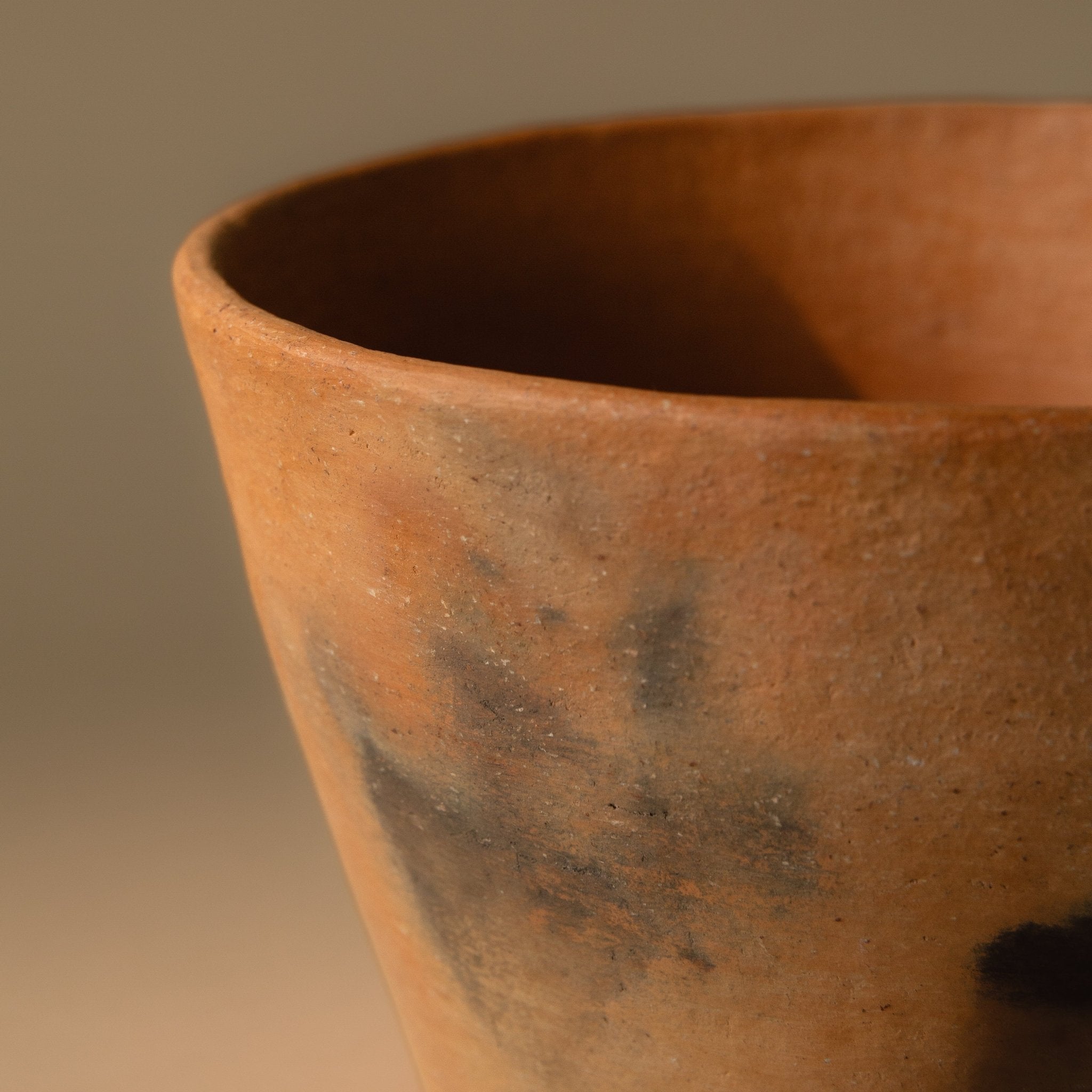 Deep Clay Serving Bowl Bowls Julio Martinez Diaz Obakki