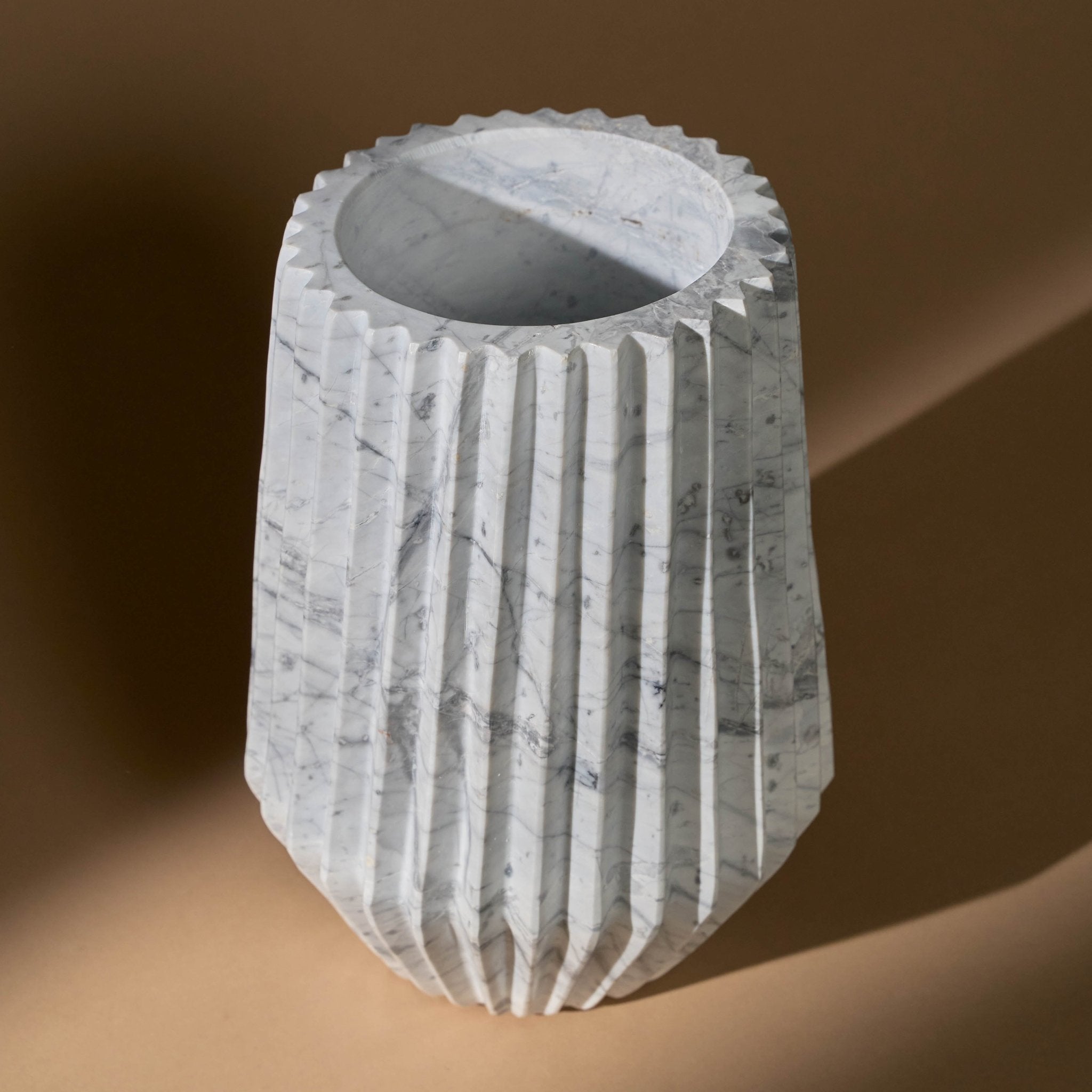 Duna Vase | White_Ayres_201-71-0770-156WhiteMarbleS | Obakki