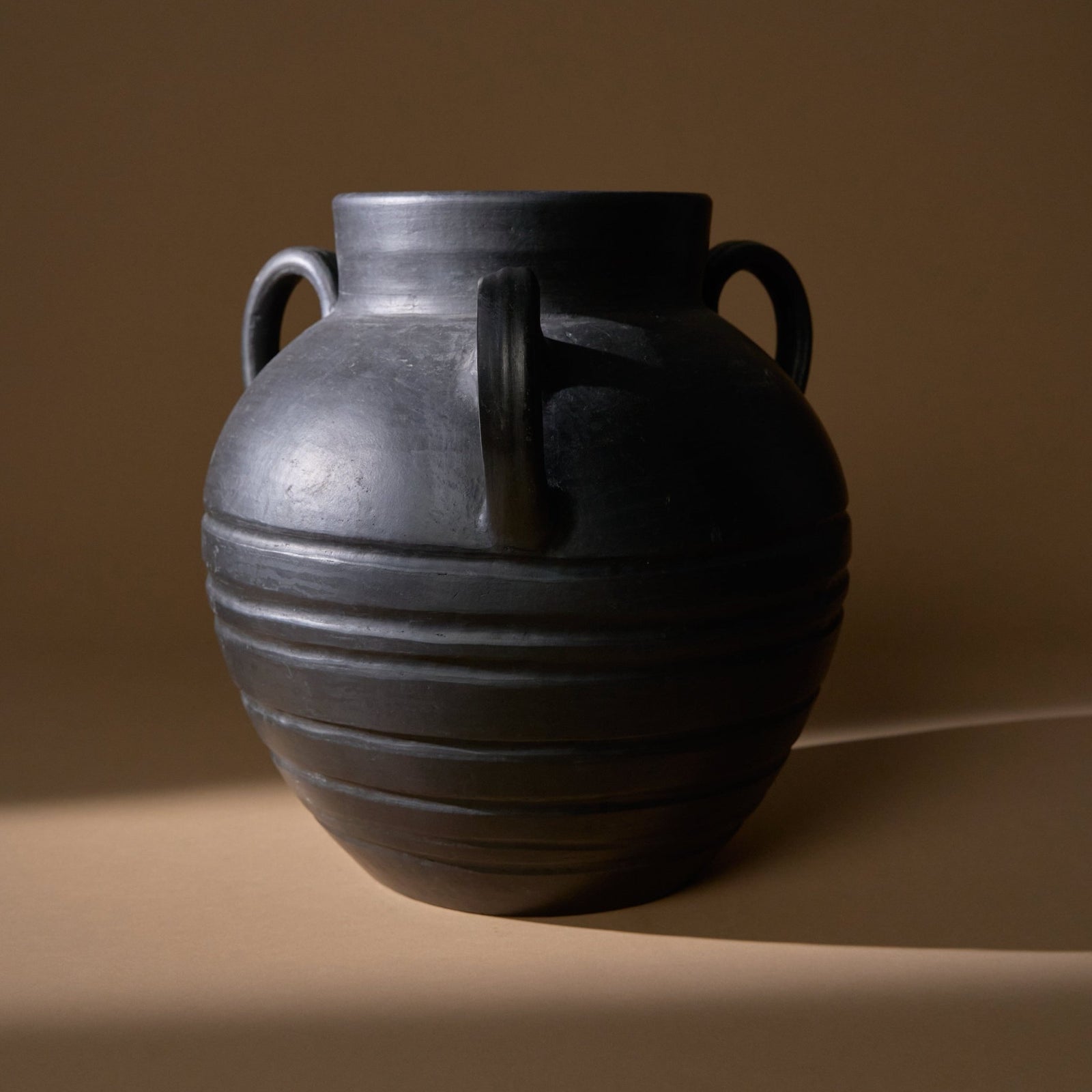 Oaxacan Clay Amphora | Onyx – Obakki