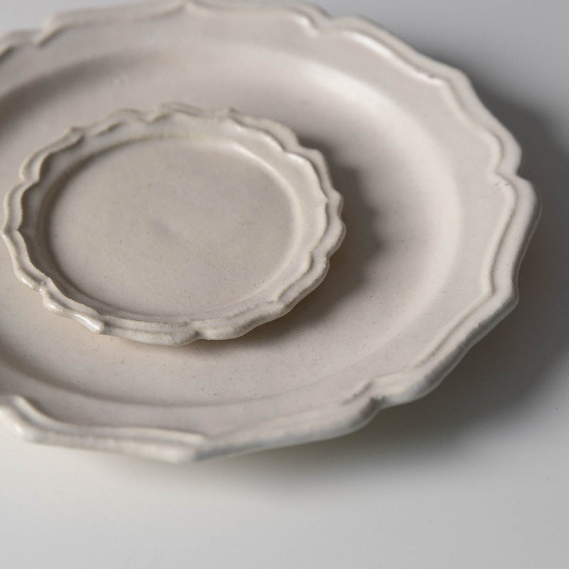 8.5" Blossom Plate | White Kitchen & Dining 