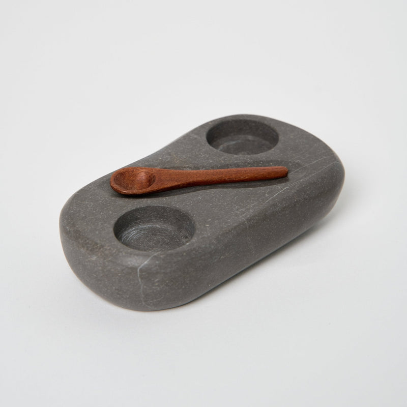 Marble Sauce + Spice Board Vases + Planters 