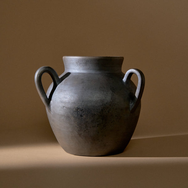 Oaxacan Clay Amphora | Onyx Vases 
