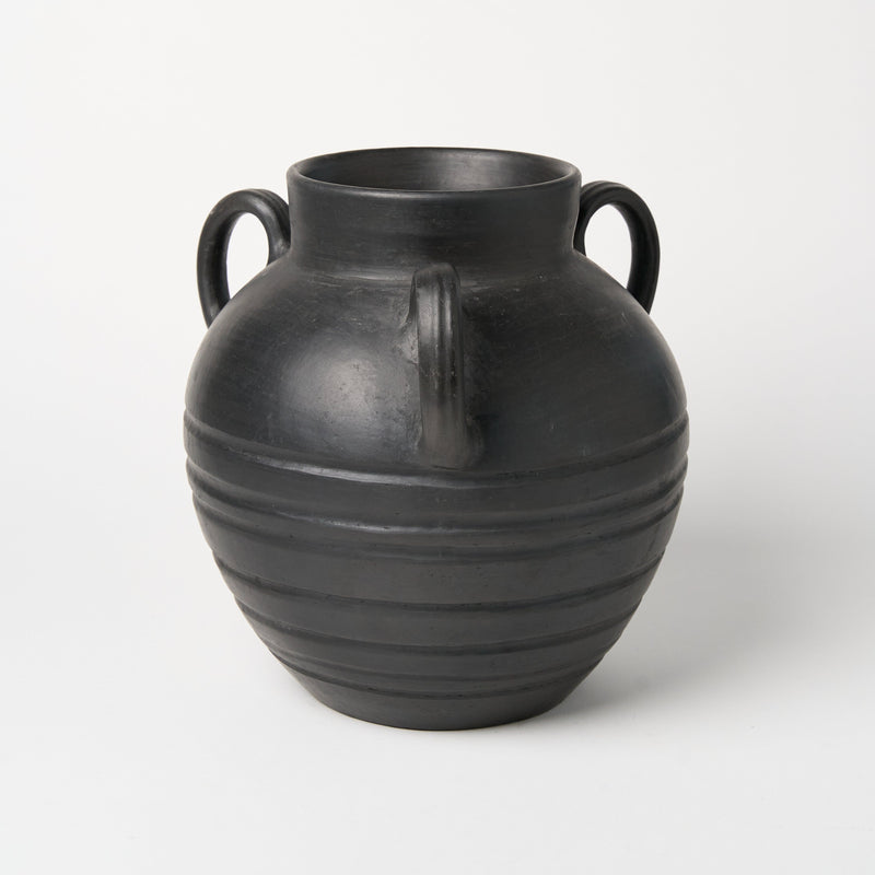 Oaxacan Clay Amphora | Onyx Vases 