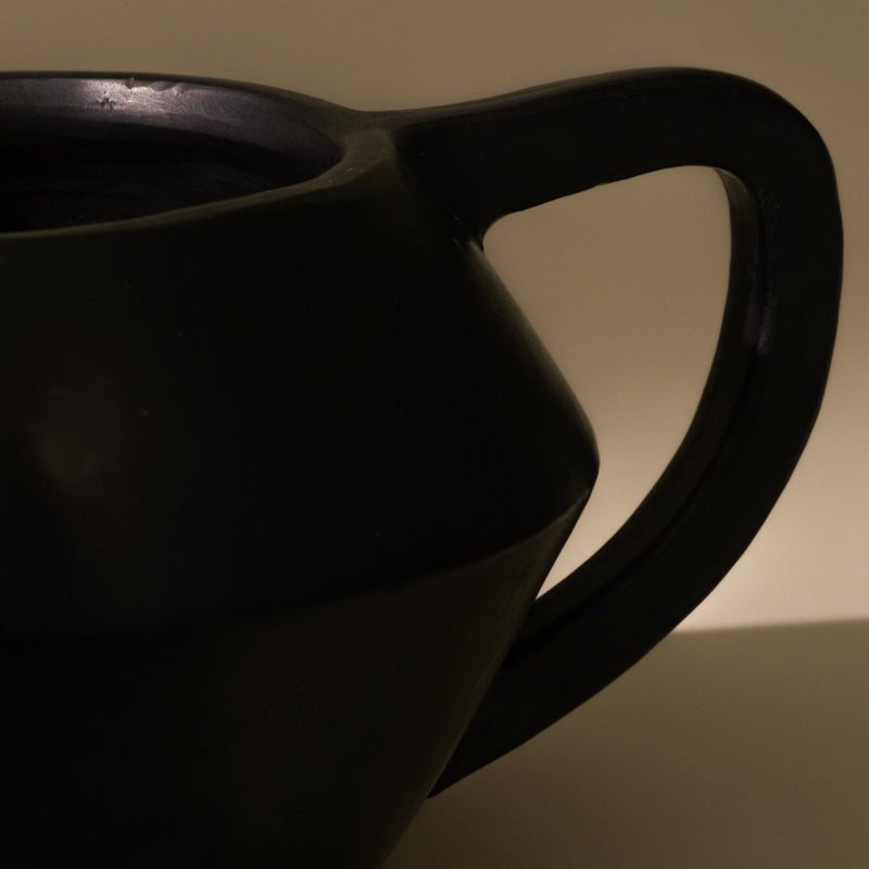 Onyx Diamond Pitcher Drinkware 