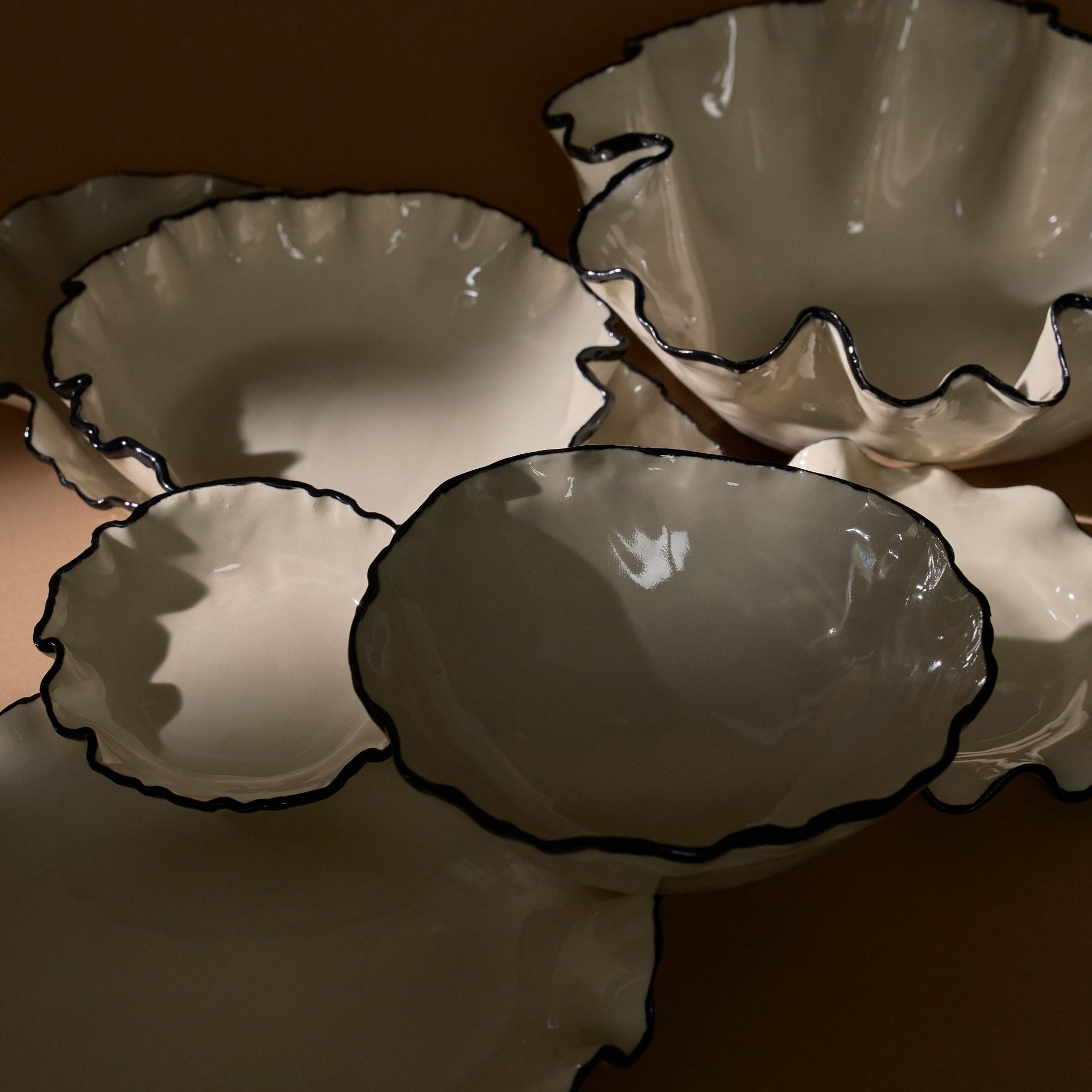 Ruffle Cereal Bowl_Nathalee Paolinelli_201-72-2066-137BLKRINGOS | Obakki