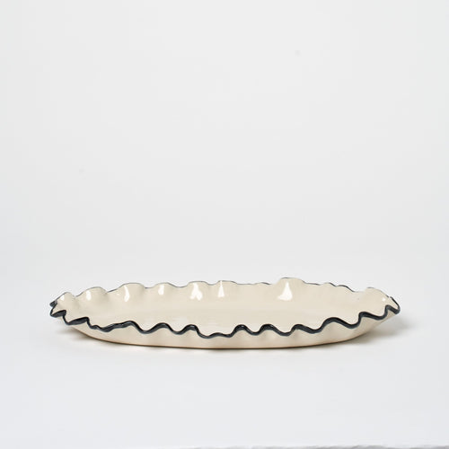 Ruffle Oval Platter_Nathalee Paolinelli_201-72-2064-137BLKRINGOS | Obakki