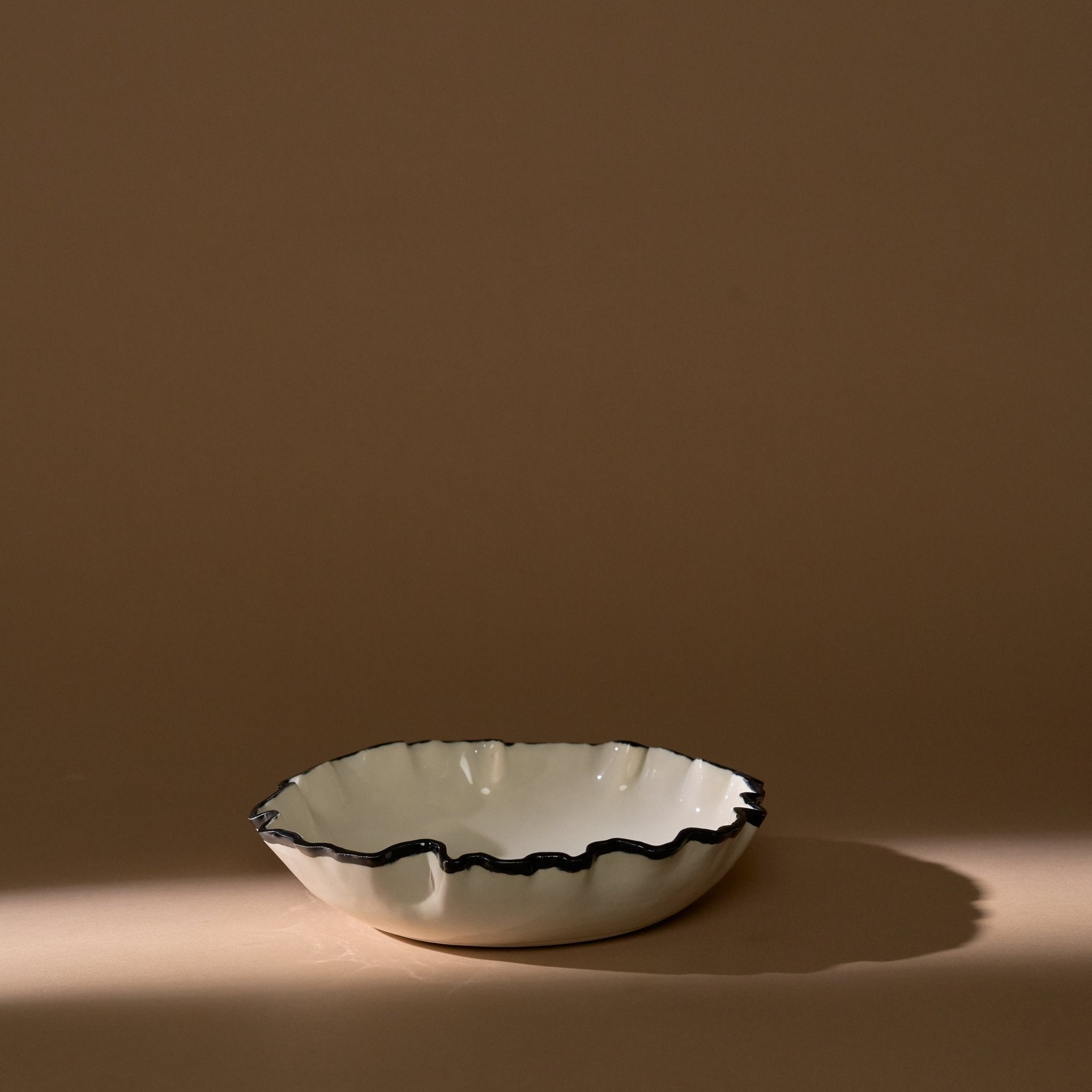 Ruffle Pasta Bowl_Nathalee Paolinelli_201-72-2067-137BLKRINGOS | Obakki