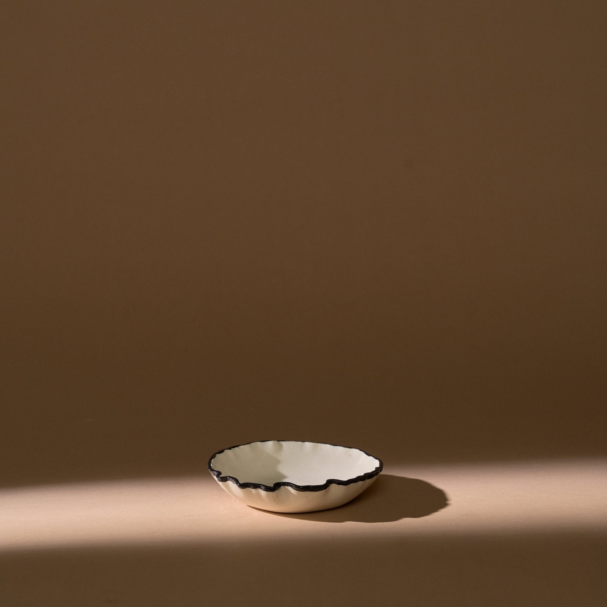 Ruffle Snack Bowl_Nathalee Paolinelli_201-72-2065-137BLKRINGOS | Obakki