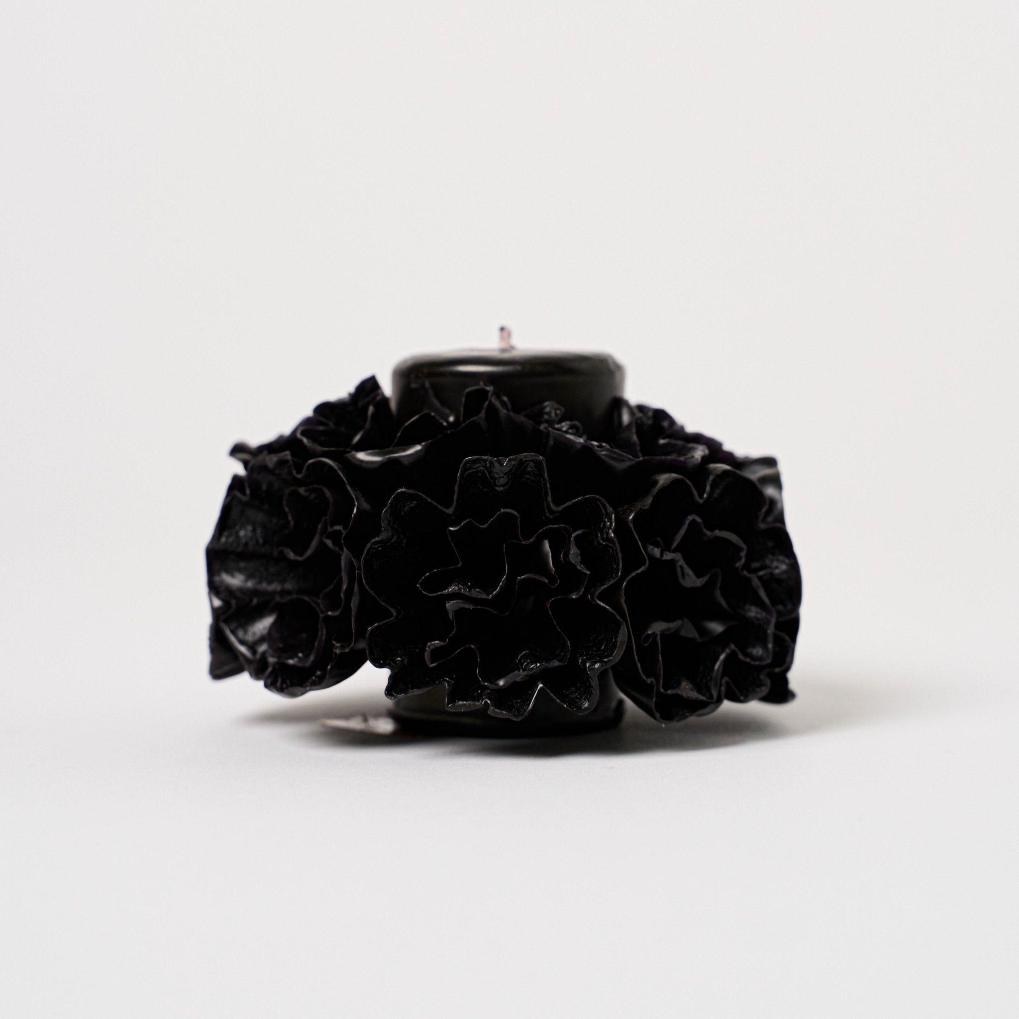 Small Skirted Candle | Black_Casa Viviana_201-41-1076-166BLKOS | Obakki