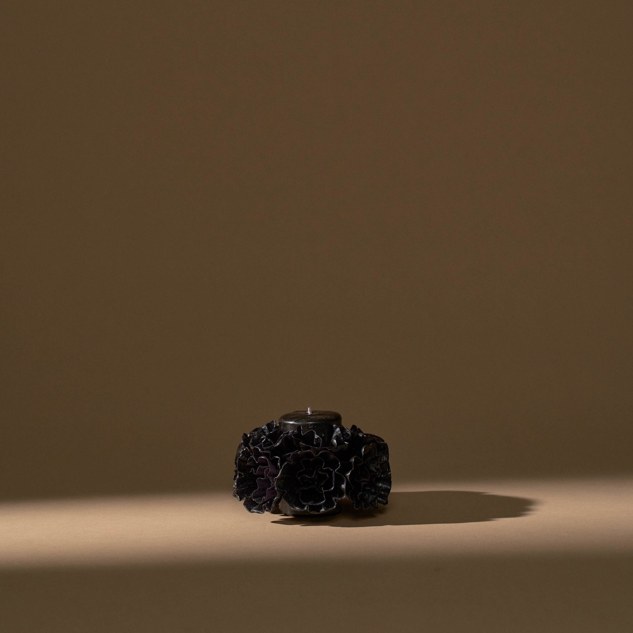 Small Skirted Candle | Black_Casa Viviana_201-41-1076-166BLKOS | Obakki