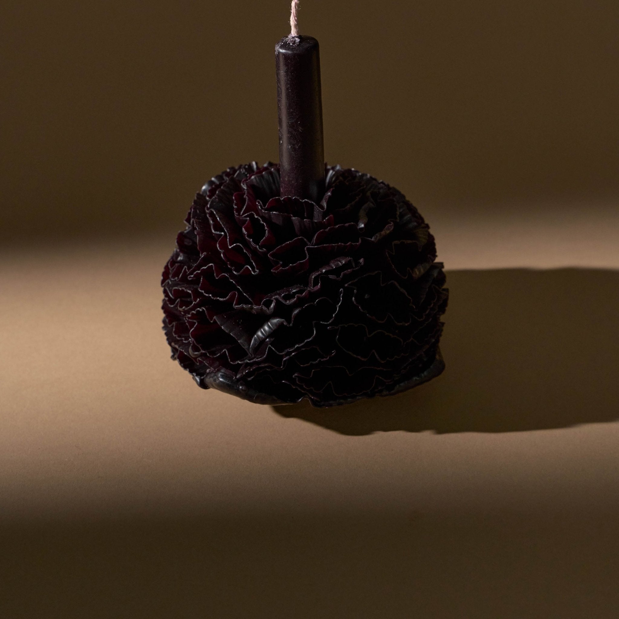 Specialty Beeswax Candle | Black_Casa Viviana_201-41-0877-166BLKOS | Obakki