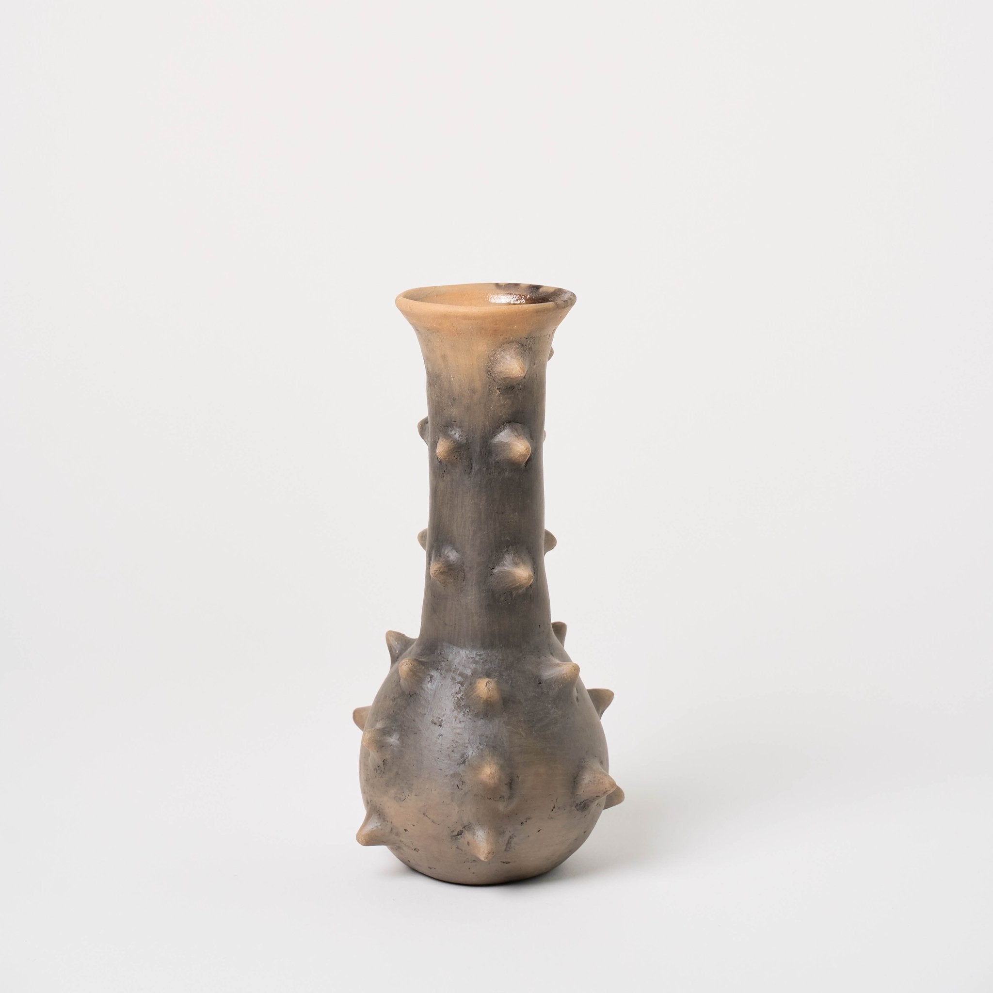 Thorn Vase_Francisco_201-50-1050-173-Scorched-Earth | Obakki