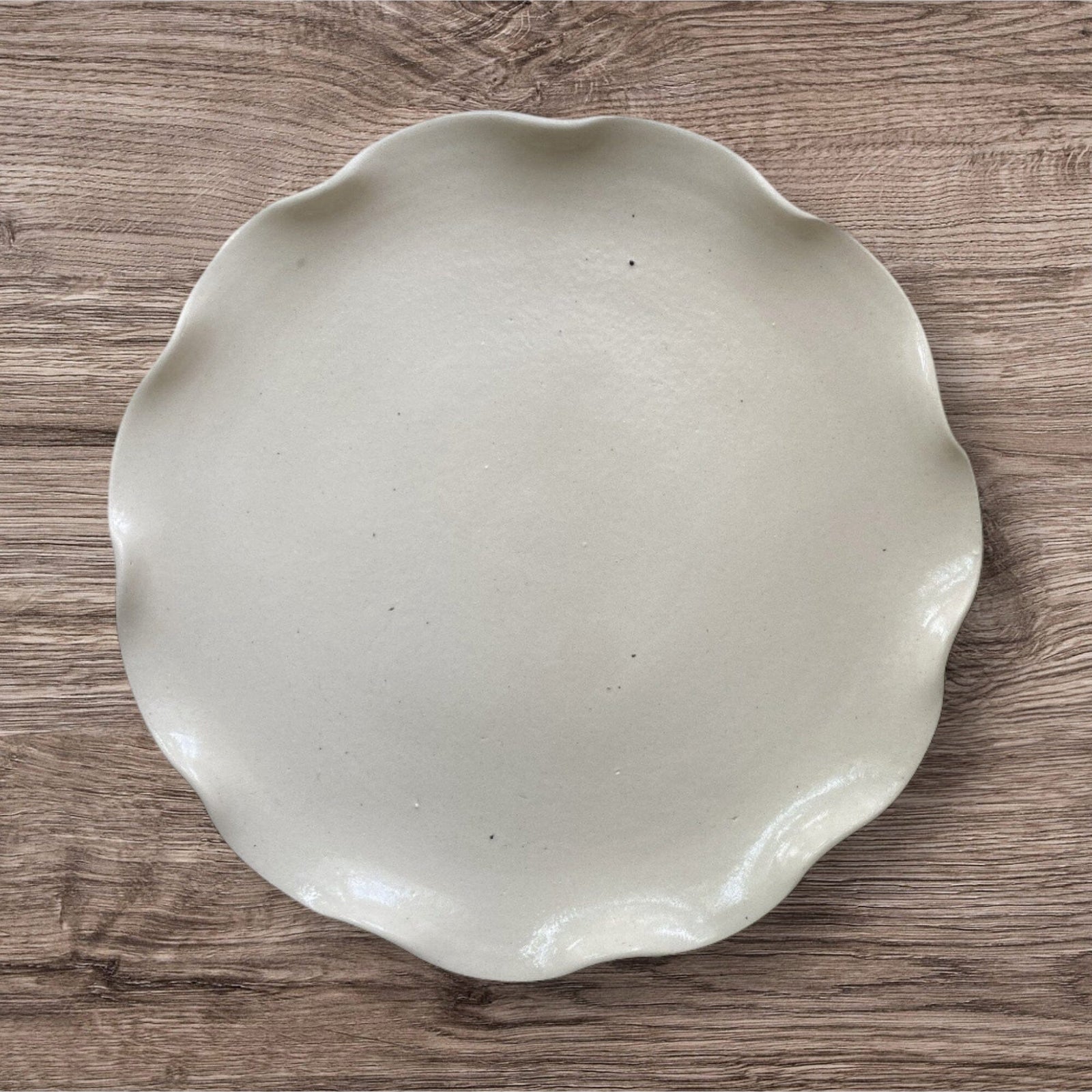 Wave Dinner Plate by EnCrudo | Obakki
