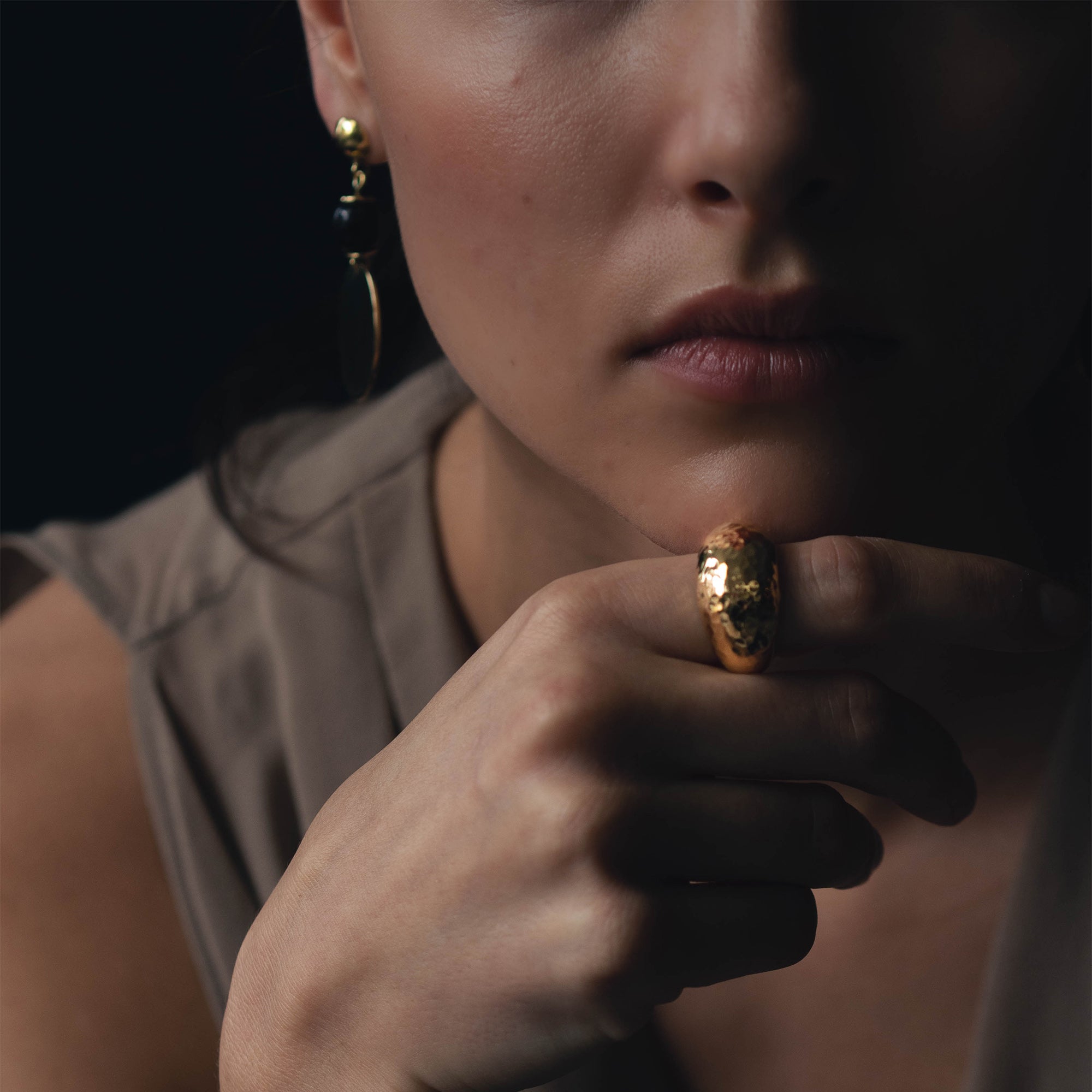 Chunky Hammered Ring - Ring by Sylvester | Obakki