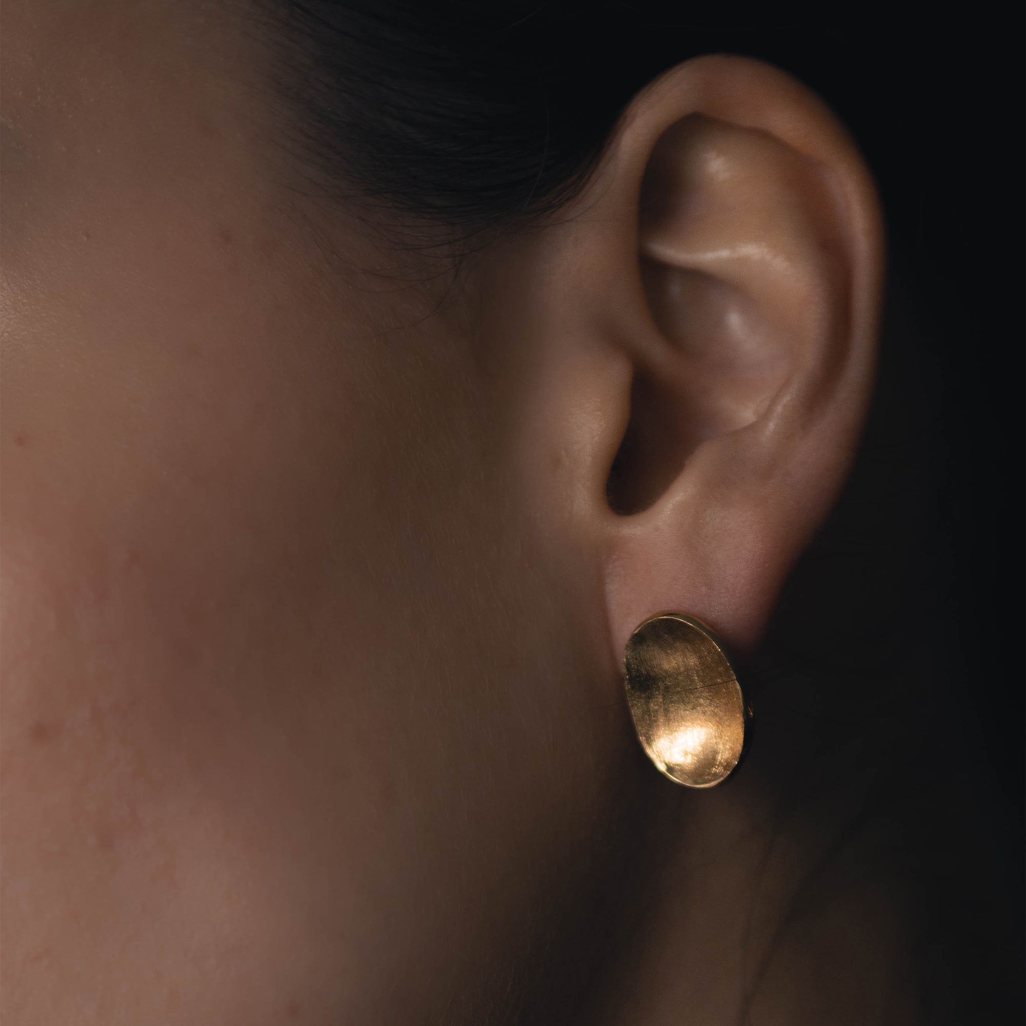 Concave Oval Earrings - Earring by Sylvester | Obakki