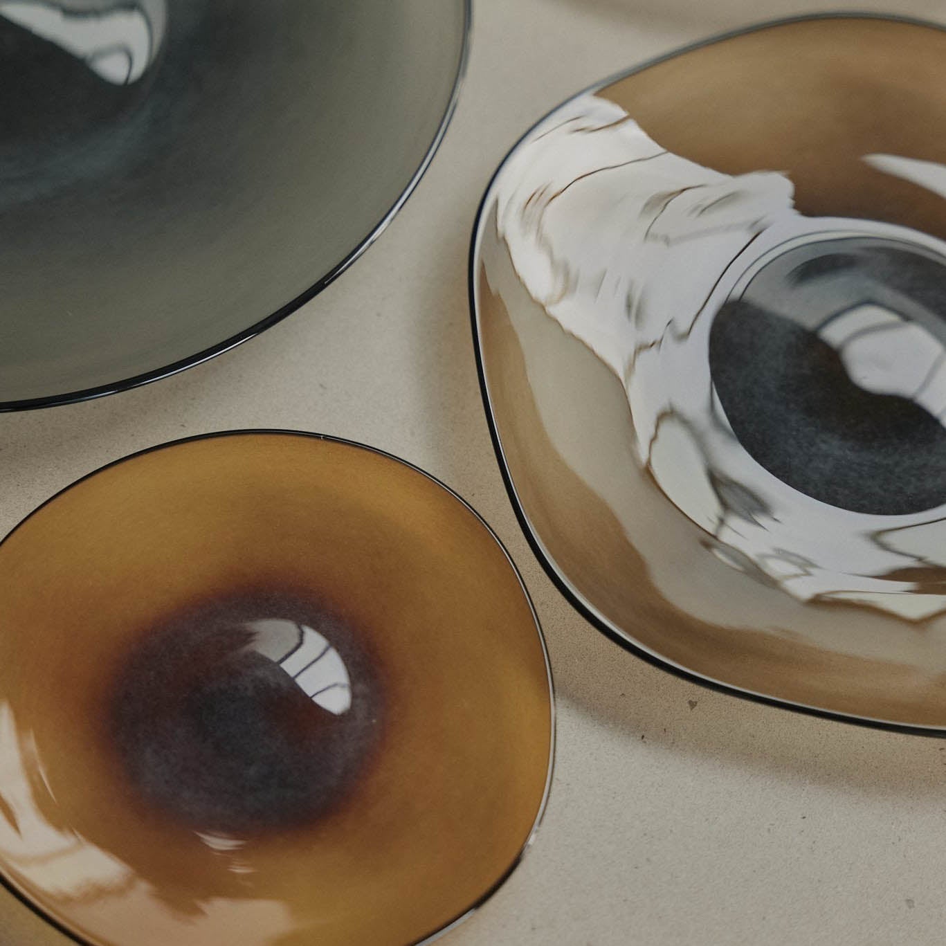 Glass Haze Plate | Ivory - Plates by Studio Fresco | Obakki