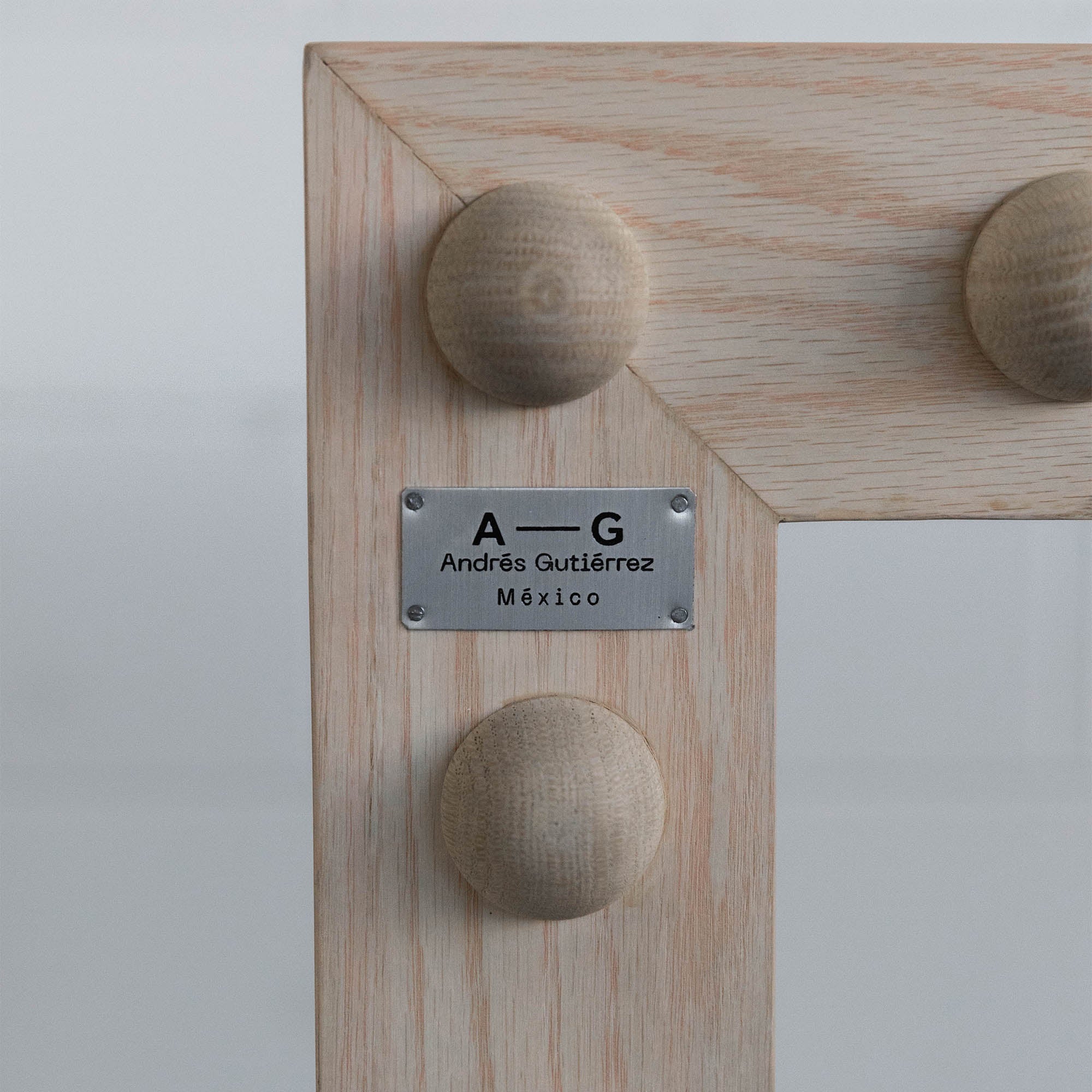 JAGUARCITO Oak Console Table - Furniture by Originario Andres Gutierrez | Obakki