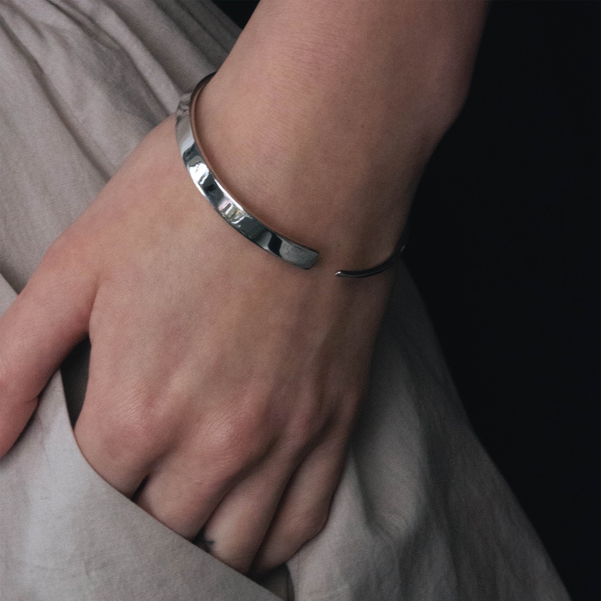 Nail Cuff - Bracelet by Sylvester | Obakki