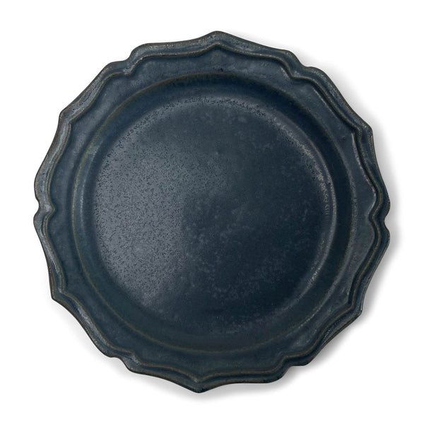 11" Blossom Plate | Black Plates 