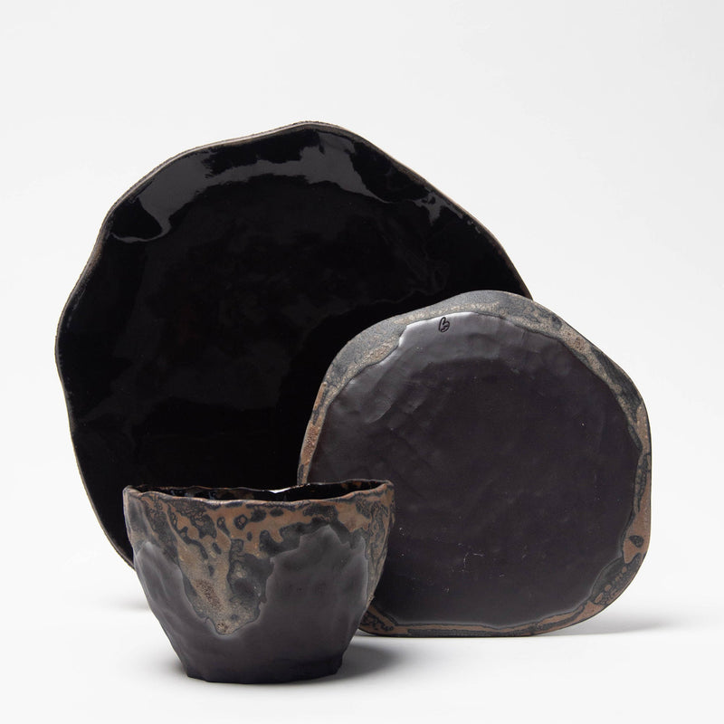Black Organic Moonstone Platter | L Pottery 