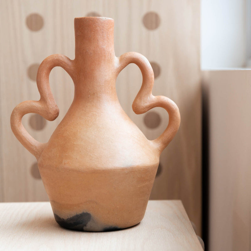 Liso Corazon Vase Vases + Planters 