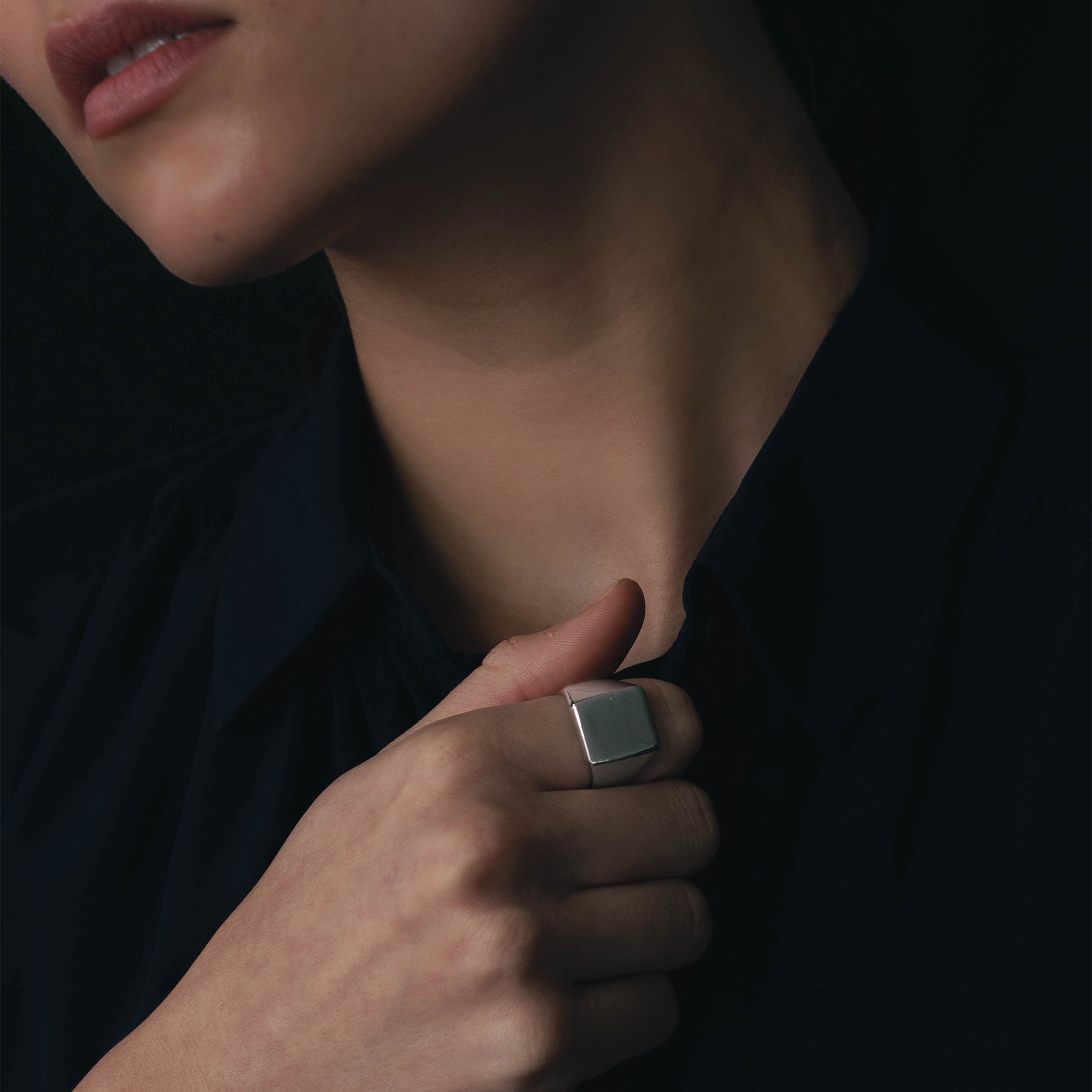 Square Signet Ring - Ring by Sylvester | Obakki