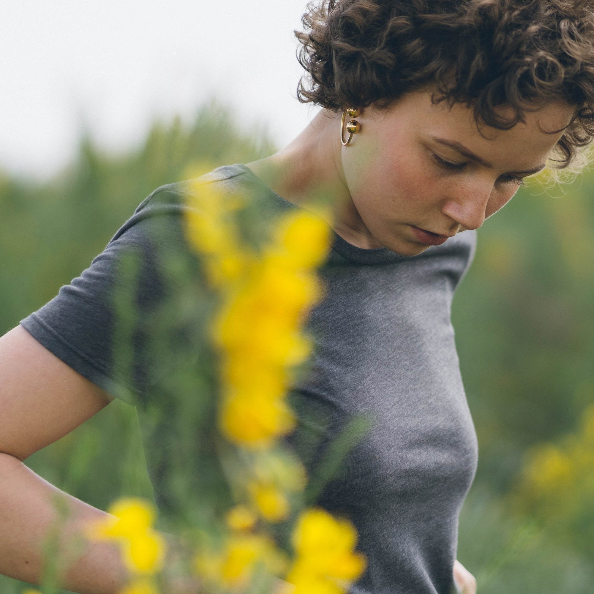 Women's Heathered T-Shirt - T-Shirts by Obakki | Obakki