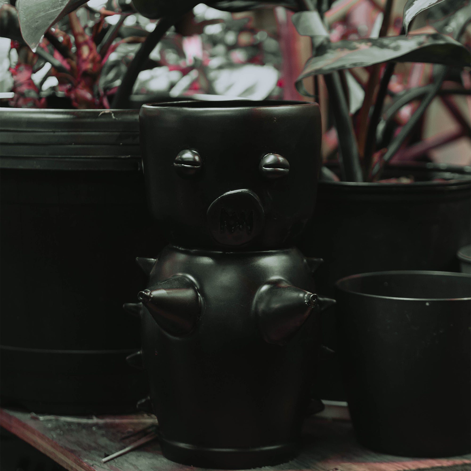 YAYA Sali Vase | Black - Vases by YAYA SITUATION | Obakki